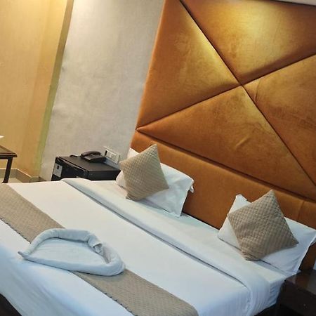Hotel Grand City New Delhi Exterior photo
